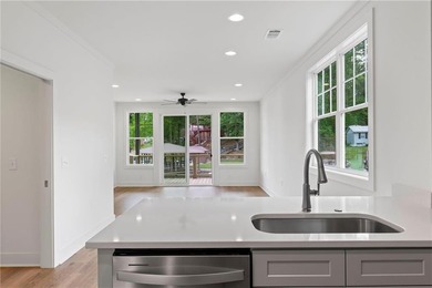 Perfect family getaway and/or investment on beautiful Lake - photo 5