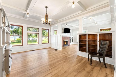 NEW PRICE!!!!! A rear opportunity to own a beautifully - photo 11