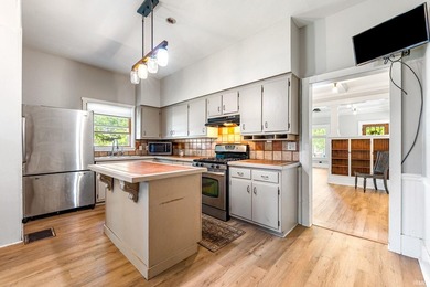 NEW PRICE!!!!! A rear opportunity to own a beautifully - photo 13