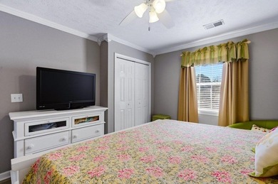 Attention to detail shines throughout this charming, fully - photo 14