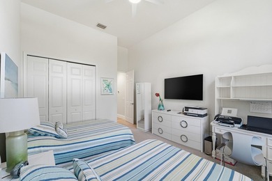 Enter this exceptional sun-filled 3BR/4BA home with thoughtful - photo 15