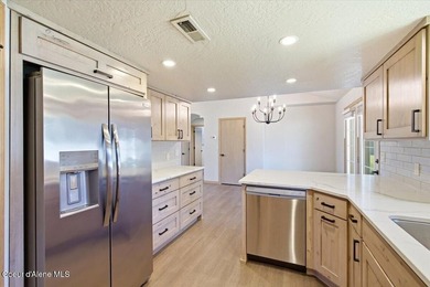 Attractive Hayden rancher offering the ease of one-level living! - photo 18