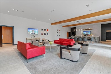 This bright two bedroom, two bathroom corner home features 10' - photo 18