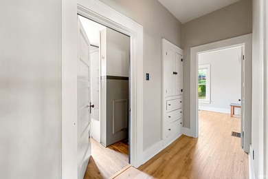 NEW PRICE!!!!! A rear opportunity to own a beautifully - photo 20