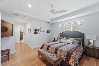 Enter this exceptional sun-filled 3BR/4BA home with thoughtful - photo 26