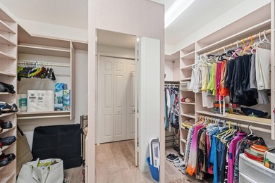 Enter this exceptional sun-filled 3BR/4BA home with thoughtful - photo 28
