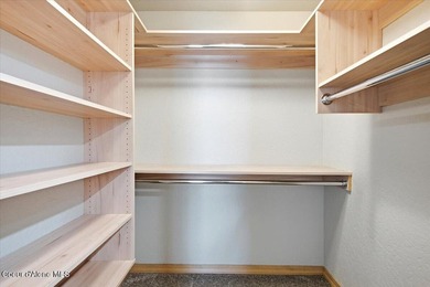 Attractive Hayden rancher offering the ease of one-level living! - photo 29