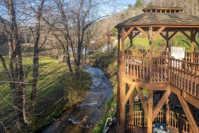 Year round mountain views! Updates are needed. Located on scenic - photo 23