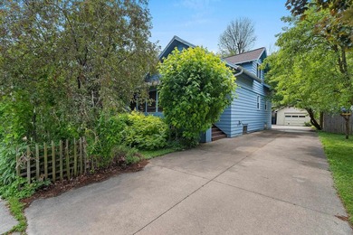 Charming and full of character, this 4-bedroom, 2-bath Neenah - photo 30