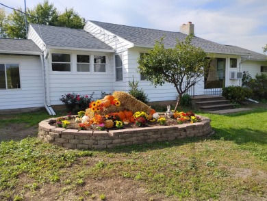 Lake Home For Sale in New London, Wisconsin