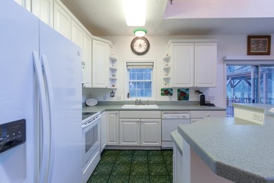 Year round mountain views! Updates are needed. Located on scenic - photo 33