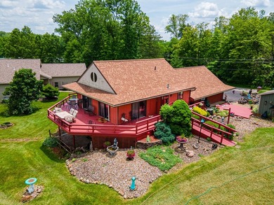 Beautiful Candlewood lakefront home! This 3 bedroom, 2 bath home - photo 12