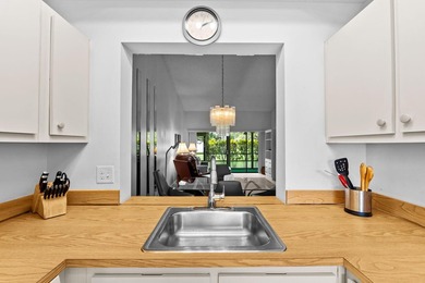Welcome to this light and bright 2 bedroom, 2 bath townhouse - photo 12