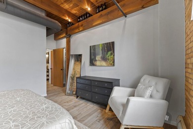 Experience the perfect blend of historic character and modern - photo 12