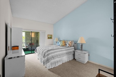 Welcome to this light and bright 2 bedroom, 2 bath townhouse - photo 17