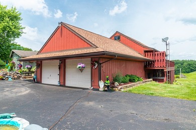 Beautiful Candlewood lakefront home! This 3 bedroom, 2 bath home - photo 19