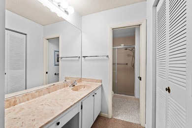 Welcome to this light and bright 2 bedroom, 2 bath townhouse - photo 20