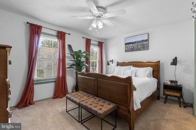 End-unit lakefront townhome in sought-after Gunners Lake Village - photo 21