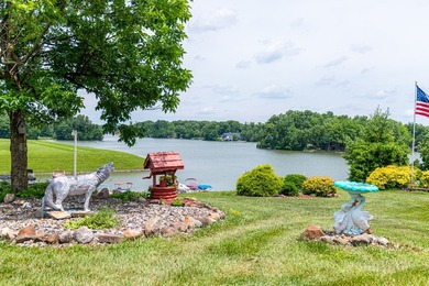 Beautiful Candlewood lakefront home! This 3 bedroom, 2 bath home - photo 29