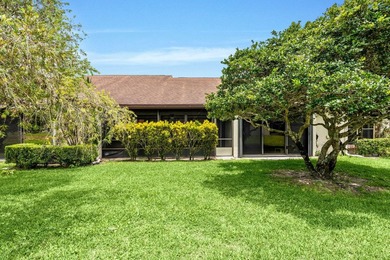 Welcome to this light and bright 2 bedroom, 2 bath townhouse - photo 29