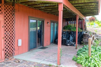Beautiful Candlewood lakefront home! This 3 bedroom, 2 bath home - photo 33