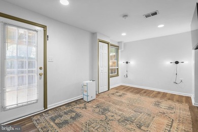 End-unit lakefront townhome in sought-after Gunners Lake Village - photo 33