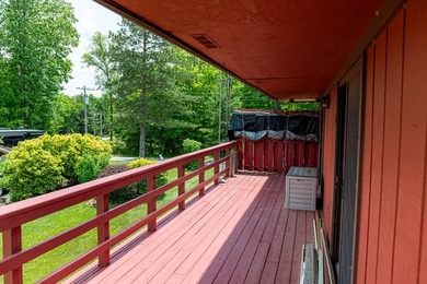 Beautiful Candlewood lakefront home! This 3 bedroom, 2 bath home - photo 37