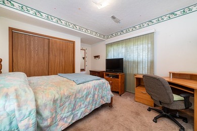 Beautiful Candlewood lakefront home! This 3 bedroom, 2 bath home - photo 57