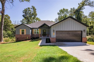 Lake Avalon Home For Sale in Bella Vista Arkansas