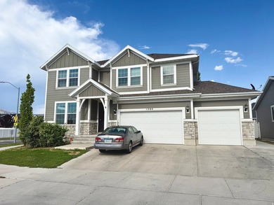 Better than new and move-in ready! Skip the wait and save - photo 1