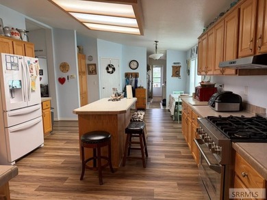 Incredible home on approximately 1.19 acres with beautifully - photo 12