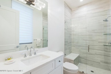 Stunning 4BD/4.5BA oceanfront villa in Melbourne Beach, offered - photo 14