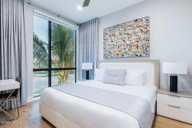 Stunning 4BD/4.5BA oceanfront villa in Melbourne Beach, offered - photo 15