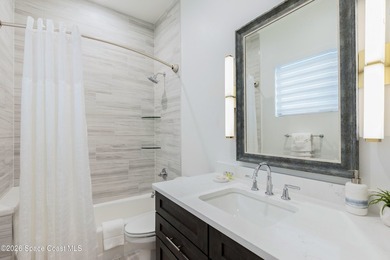 Stunning 4BD/4.5BA oceanfront villa in Melbourne Beach, offered - photo 16