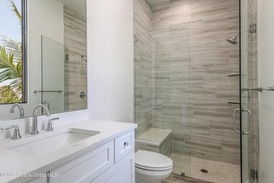 Stunning 4BD/4.5BA oceanfront villa in Melbourne Beach, offered - photo 18