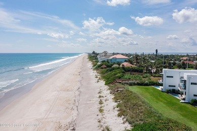 Stunning 4BD/4.5BA oceanfront villa in Melbourne Beach, offered - photo 20