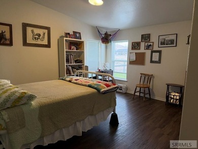 Incredible home on approximately 1.19 acres with beautifully - photo 20