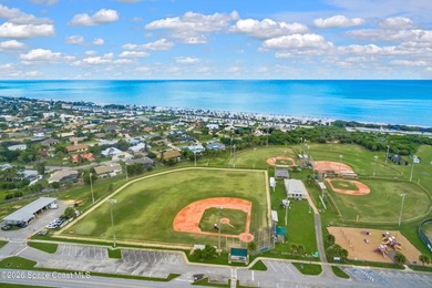 Stunning 4BD/4.5BA oceanfront villa in Melbourne Beach, offered - photo 23