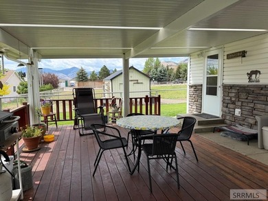 Incredible home on approximately 1.19 acres with beautifully - photo 34