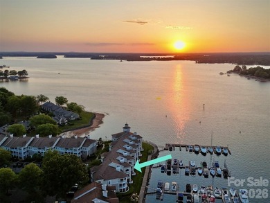 Beautiful 3 Bedroom, 2 Bath Condo at the Moorings!!! Fantastic - photo 1