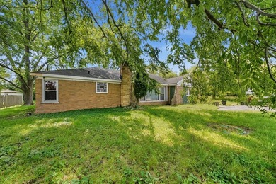 (private lake, pond, creek) Home For Sale in Matteson Illinois