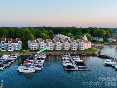 Beautiful 3 Bedroom, 2 Bath Condo at the Moorings!!! Fantastic - photo 2