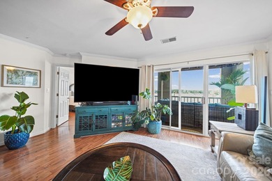 Beautiful 3 Bedroom, 2 Bath Condo at the Moorings!!! Fantastic - photo 3