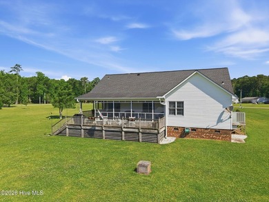 Discover waterfront living! Beautifully situated one-story home - photo 5