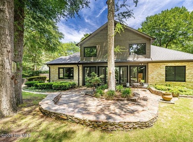 PRICED $65,000 BELOW APPRAISED VALUE Trophy Home in the heart of - photo 5