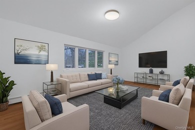 Beautiful and spacious home featuring 4 bedrooms and 2.5 - photo 8