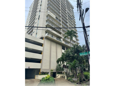 INVESTOR & FLIPPER SPECIAL IN THE HEART OF WAIKIKI! Rare - photo 13