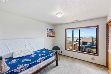 Stunning Custom Home with Panoramic Bay and Ocean Views - Dual - photo 14