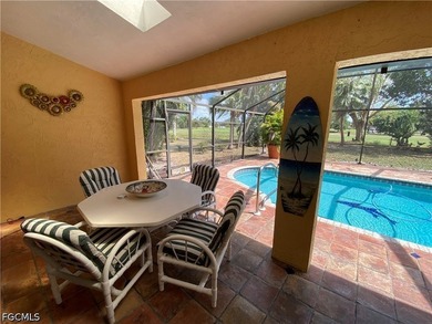 Beautiful duplex with its own pool. Great location in the - photo 15