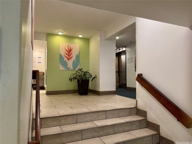 INVESTOR & FLIPPER SPECIAL IN THE HEART OF WAIKIKI! Rare - photo 15